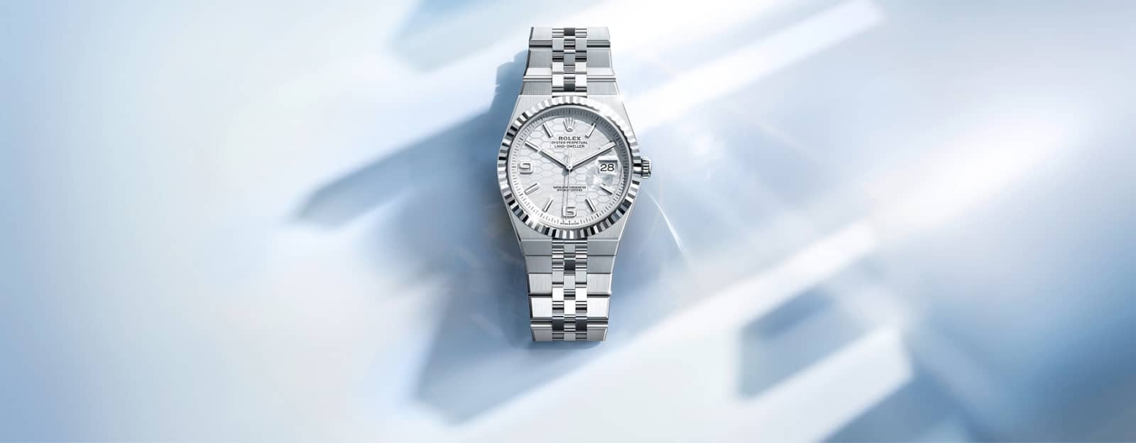 Rolex Land-Dweller 40 ref 127334 in Oystersteel and white gold on Flat Jubilee bracelet